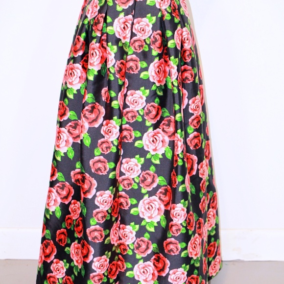 B. Darlin Floral Maxi Skirt Size (7/8) - Picture 2 of 5